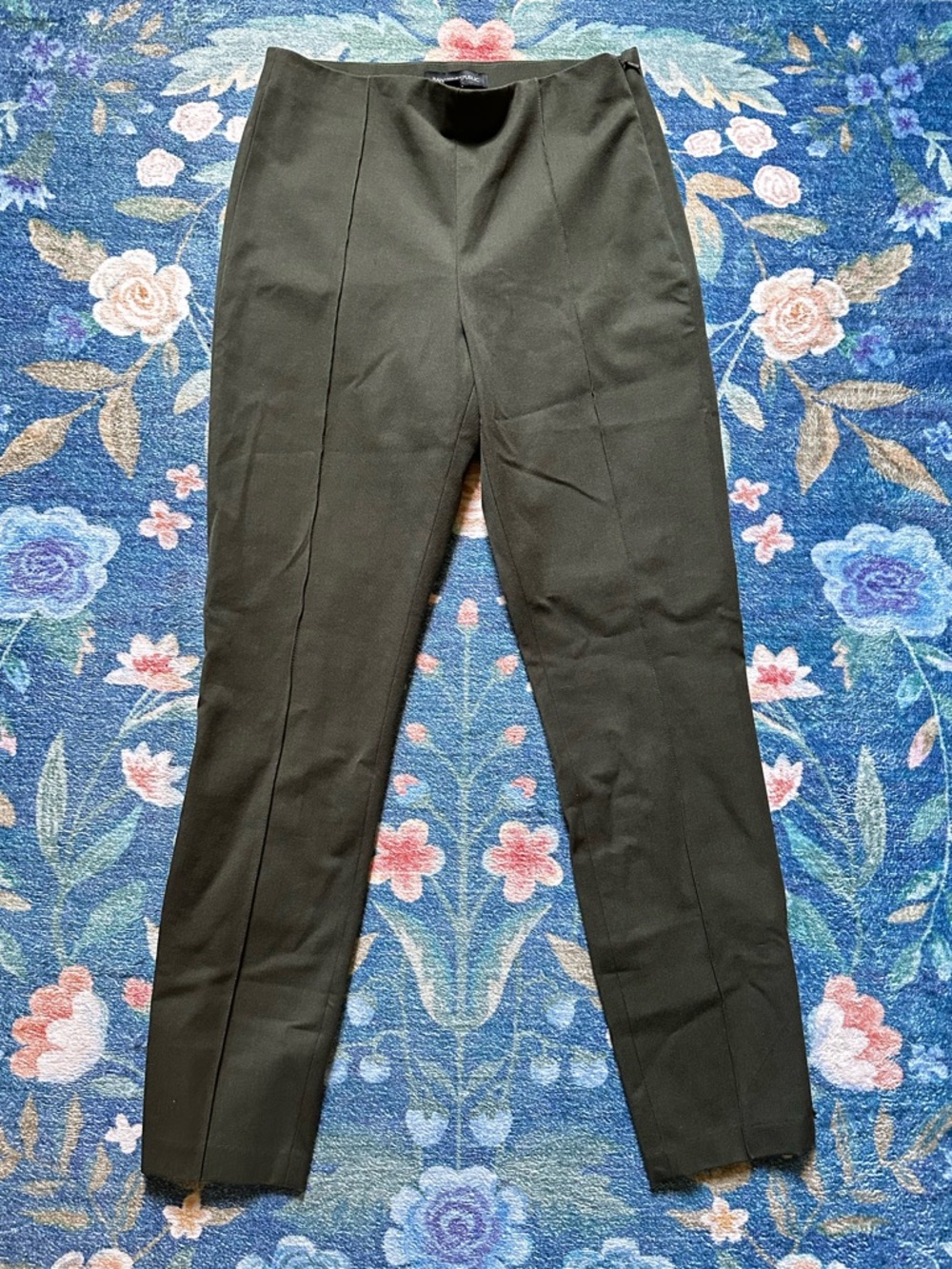 NWT Banana Republic Sz 4 Slim-Fit City Stretch Ankle Zip Trousers in Olive Green